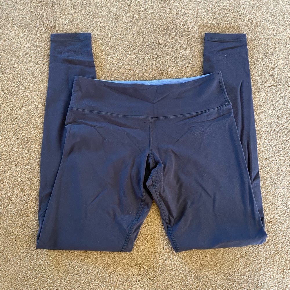 Lululemon dark grey cropped leggings with blue band